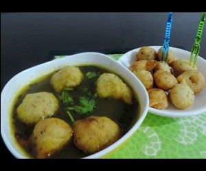 Palak Rasam Wada_1